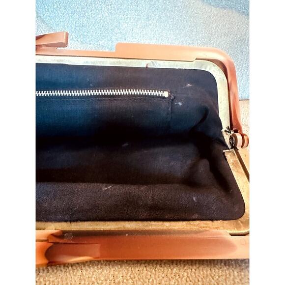 Vintage Floral Petit Point Plastic Snap Closure Clutch - Picture 7 of 9